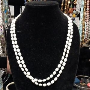 Sarah Coventry Double White Bead Acrylic Necklace